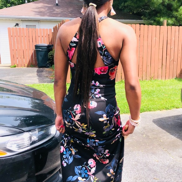 Black flower dress - Picture 2 of 5